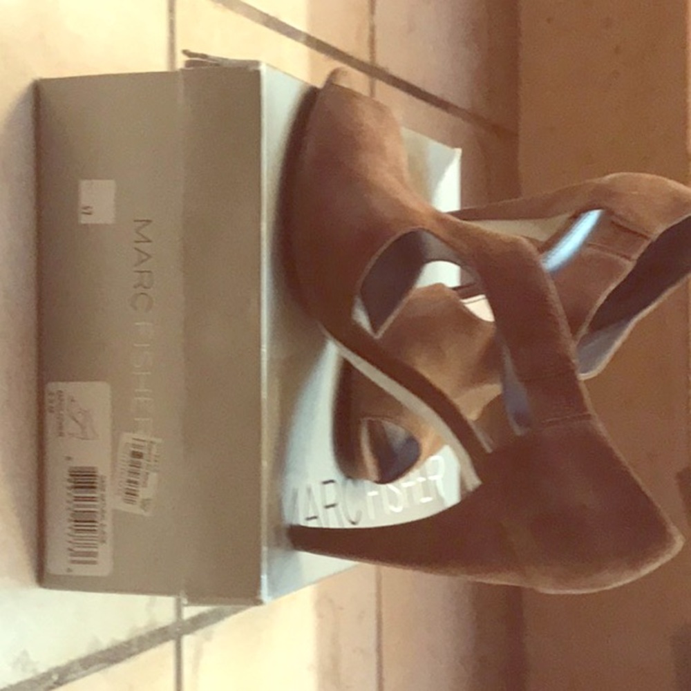 Women’s shoes gently worn
